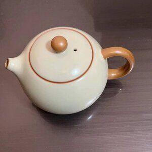 Modern Style Ceramic Teapot in Soft Neutral Shade